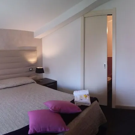 Del Lauro 4*