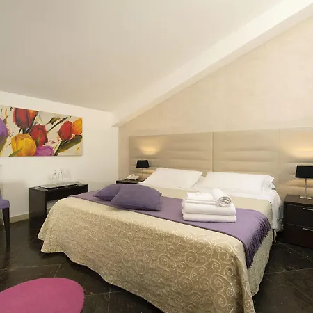 Hotel Del Lauro 4*