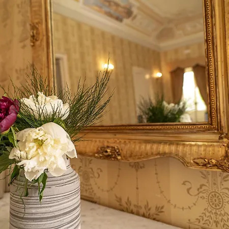 Hotel Del Lauro 4*